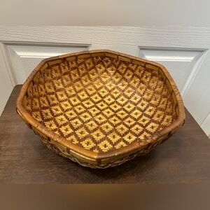 Vintage Hexagon Shaped Bamboo Fruits and Vegetables Catch-All Basket